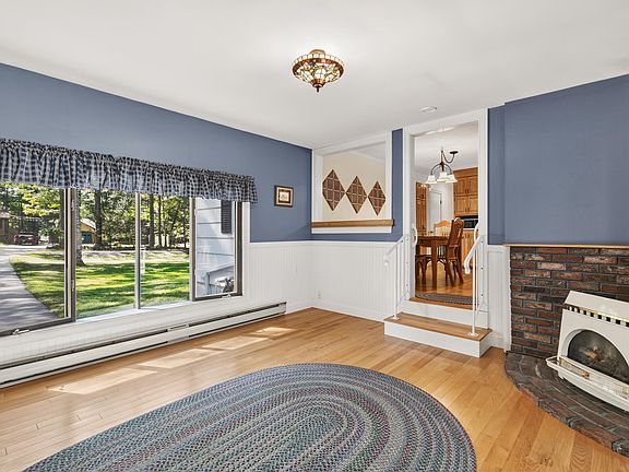 2nd image of 25 Pioneer Lane