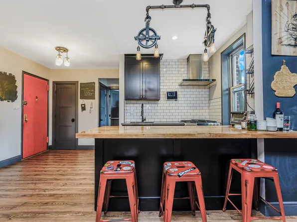 9707 Fourth Avenue image 8 of 20