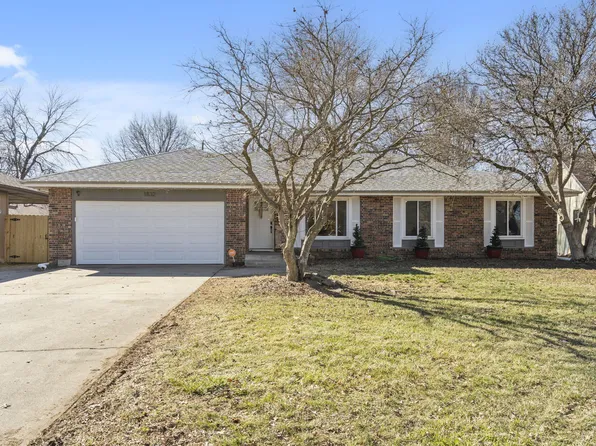 1832 W Winchester Street, Springfield, MO 65807