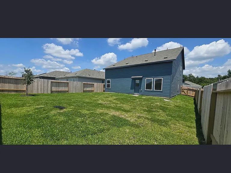 25597 Rose Creek Dr — Photo 13