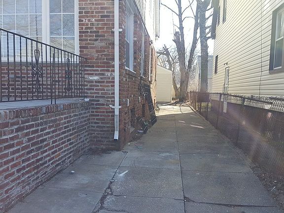4th image of 141-29 181st St