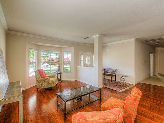 3rd image of 1761 Esplanade Way