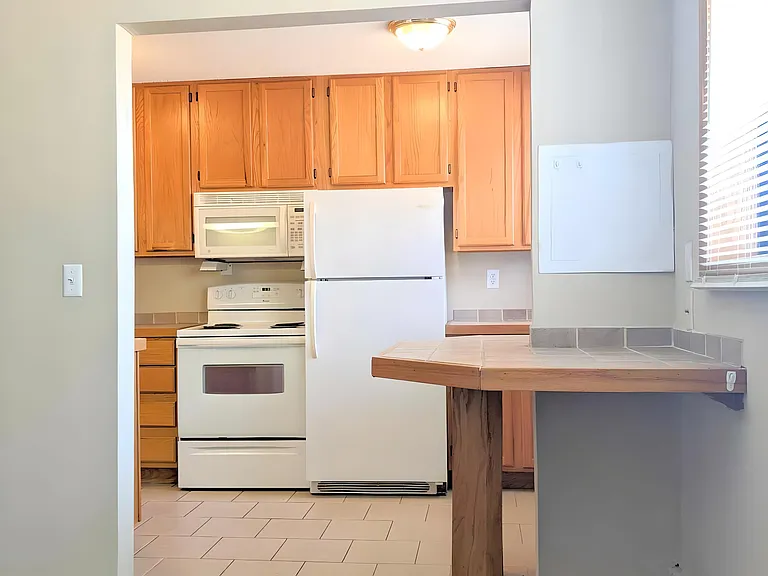 Twin Pines Apartments — Photo 45