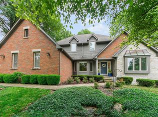 900 Eastchester Dr, Columbus, OH 43230
