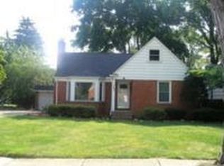 4627 W 221st St, Fairview Park, OH 44126