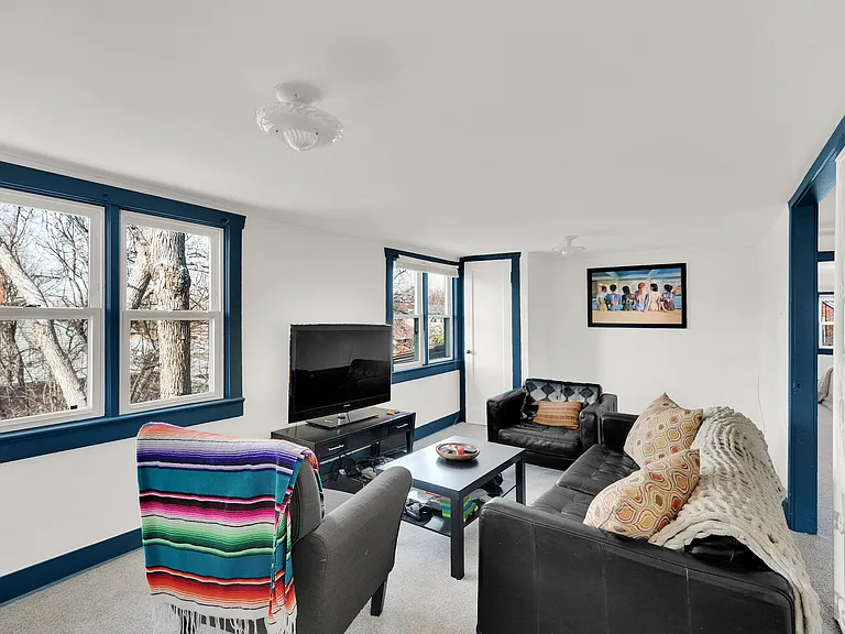 1027 E Emerson Ave #B — Photo 10
