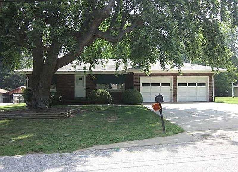 1st image of 3605 N Evans Ave