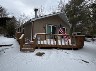 6188 Colonial Ln, Tobyhanna, PA 18466