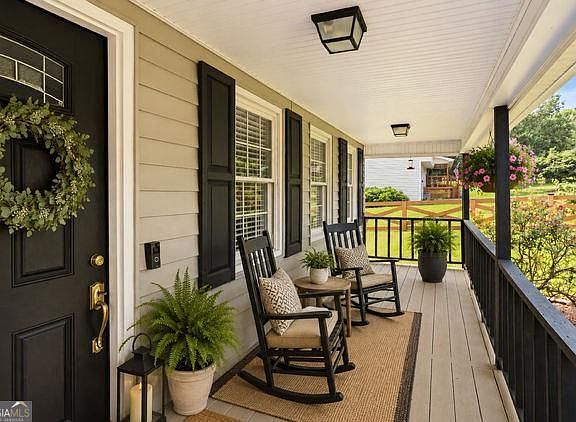 3rd image of 42 Ansley Dr