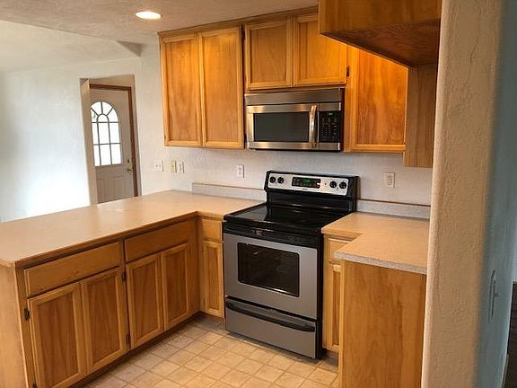 5th image of 2150 Milford Dr