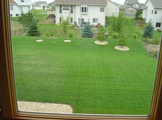 3405 98th Cir N, Brooklyn Park, MN 55443