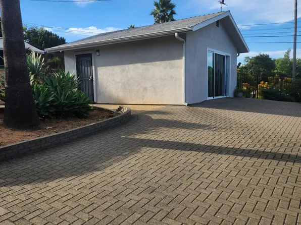 4200 Woodland Dr, La Mesa, CA 91941