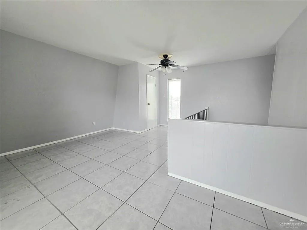 1 bed, 1.5 bath, 40037 sqft, $800 — Photo 2