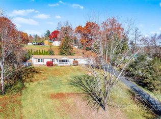 33 Misty Ridge Ln, Leicester, NC 28748