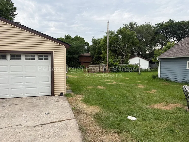 413 22nd St S — Photo 38