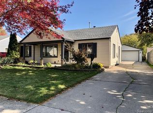 26510 Woodmont St, Roseville, MI 48066