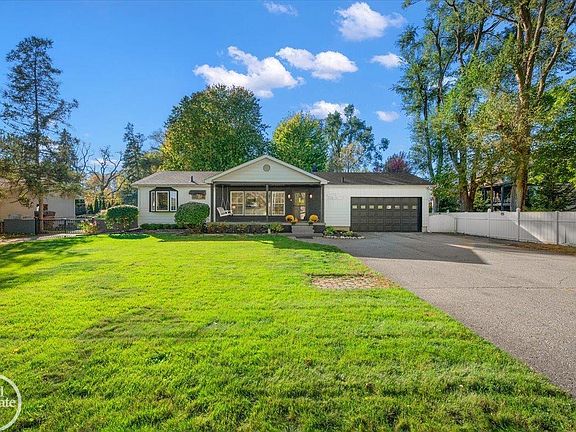4th image of 63133 Ivy Dr