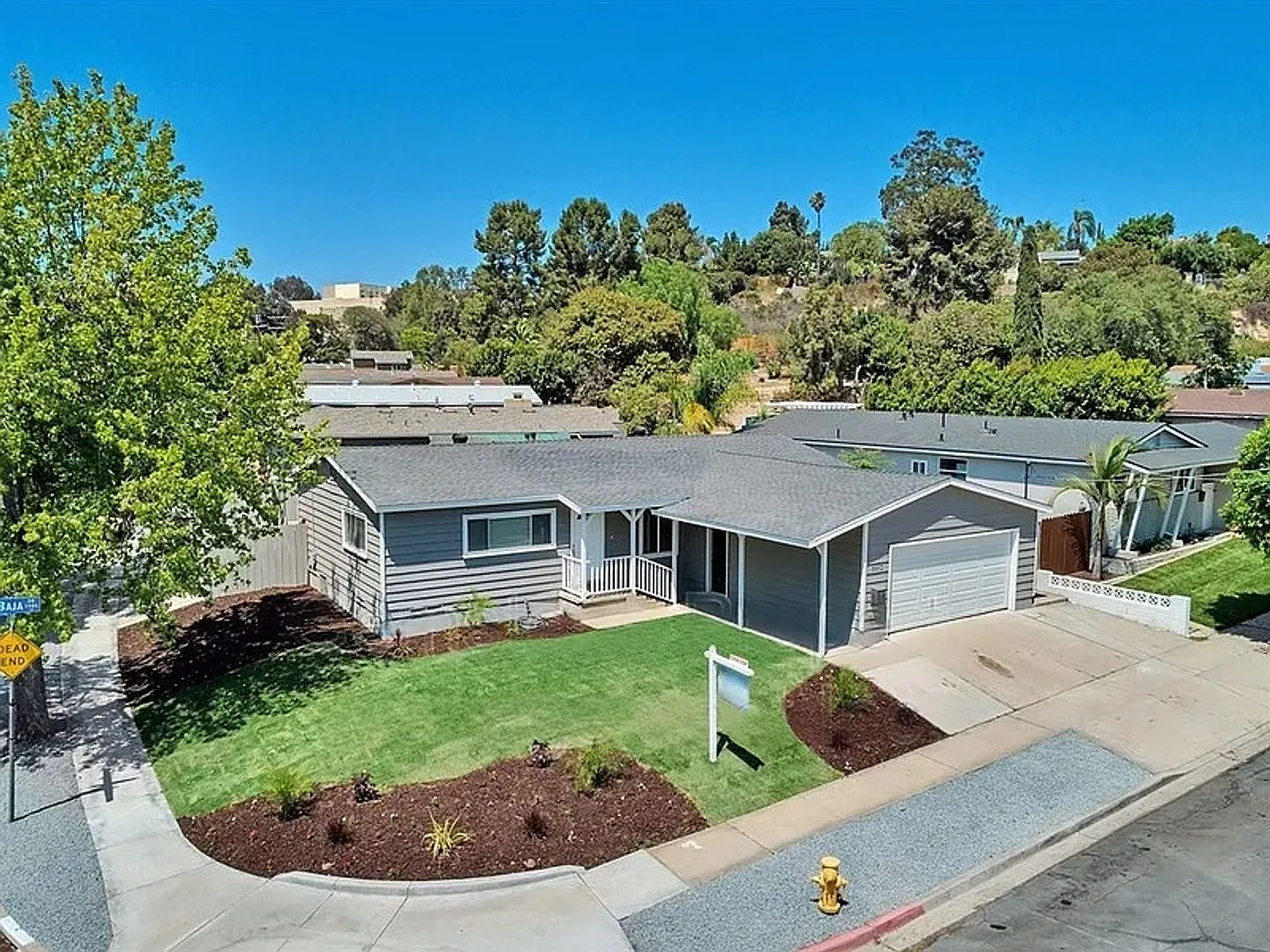 Stunning 6 Bed 3 Bath Home on Baja!! - Close Drive to Campus! — Photo 1