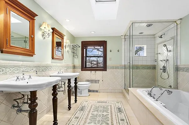 Rented by Compass | media 22