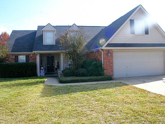 2nd image of 917 Woodhollow Dr