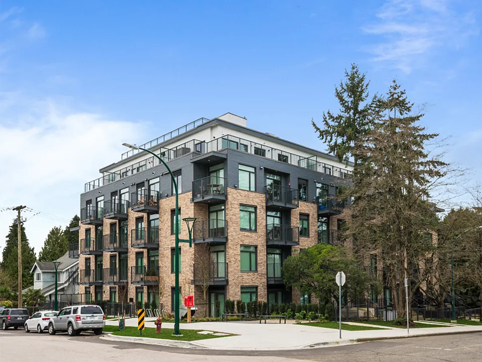 1807 Larch St #406