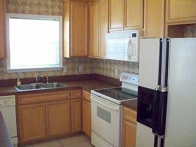 4th image of 4021 Forsythe Way