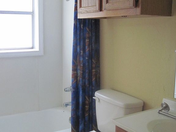 5th image of 207 Marquette St