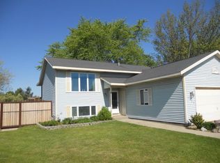 7167 28th Ave, Hudsonville, MI 49426