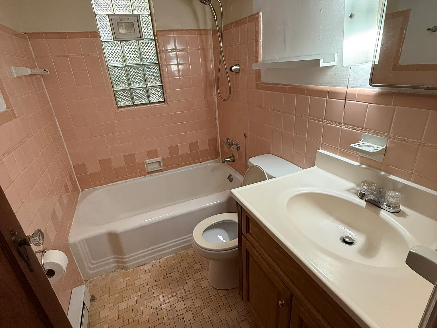 878 Lafayette Ave — Photo 2