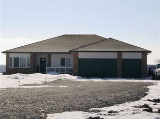 561 Riverview Dr, Gooding, ID 83330
