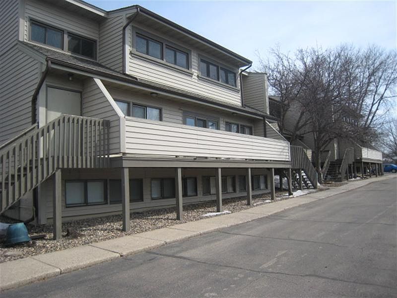 2nd image of 8936 Neill Lake Rd APT C