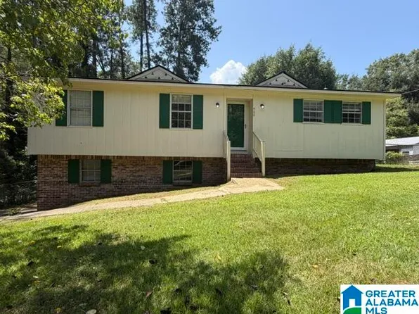 400 S Highland Dr, Warrior, AL 35180