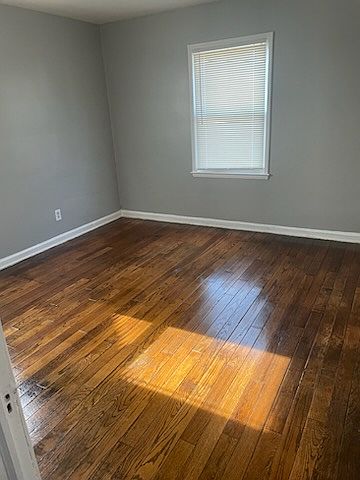 2nd image of 20186 Manor St