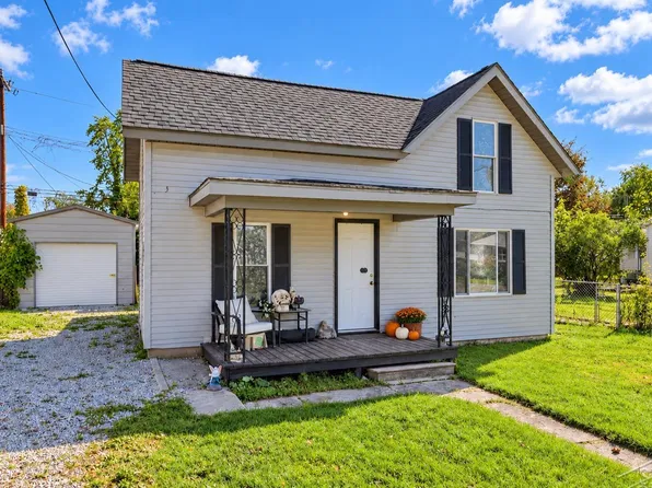 1047 Bacon St, Monroe, MI 48161