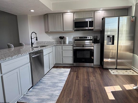 5th image of 105 Northern Heights Dr #105