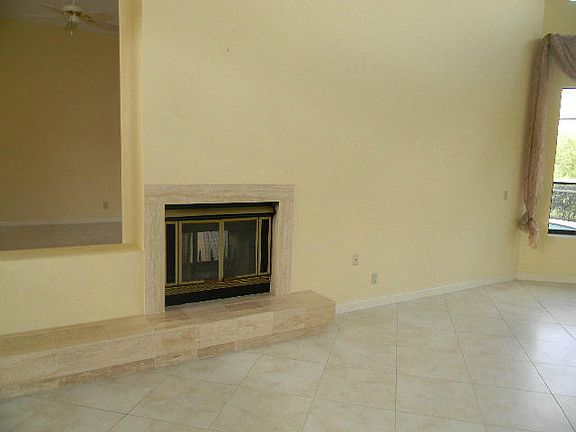 3rd image of 4901 SW Parkgate Blvd