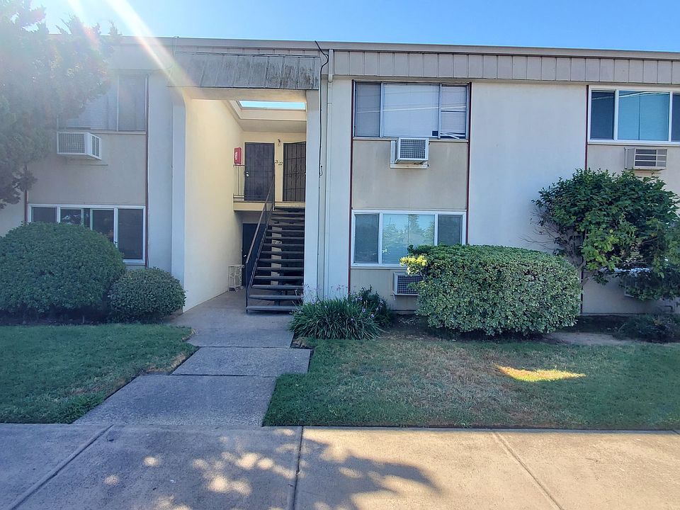 1st image of 333 Poplar St APT 18
