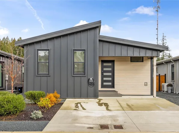 3025 Royston Rd #9, Cumberland, BC V0R 1S0