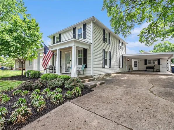 918 Birch St, Eudora, KS 66025