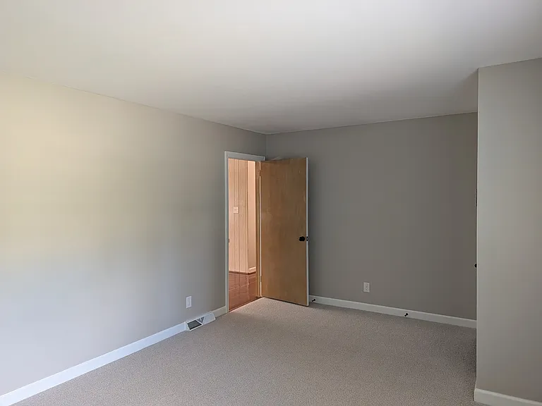103 Abingdon Cir — Photo 10