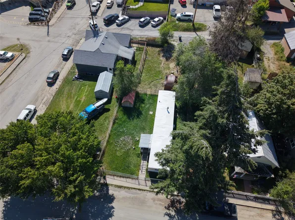 303 1st Ave E, Eureka, MT 59917