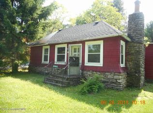 1227 Seese Dr, Canadensis, PA 18325