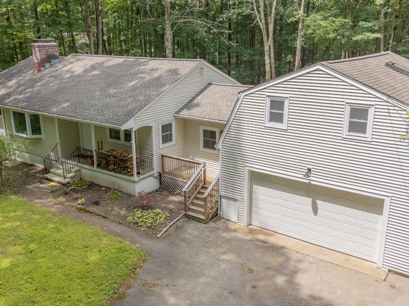 28 Bradley Ln