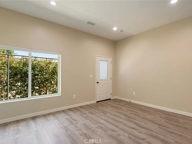 1732 E Ruddock — Photo 9