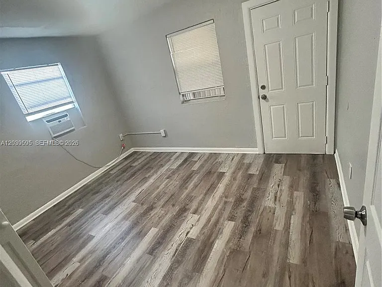 161 NW 15th St #3 — Photo 14