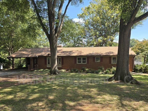 420 Downey Pl