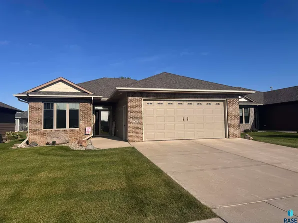 2500 S Kinderhook Ave, Sioux Falls, SD 57106