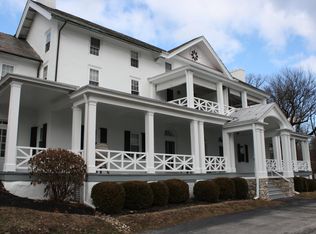 56 N Devon Park Ct, Devon, PA 19333