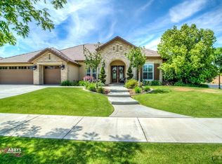 13211 Challis Forest Ln, Bakersfield, CA 93314