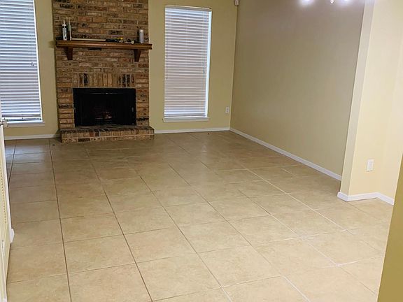 2nd image of 964 Winter Garden Dr